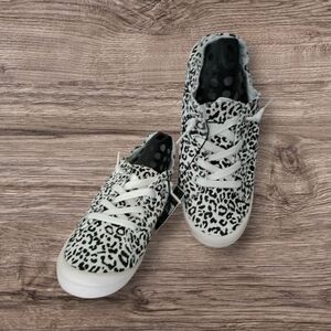 West Loop Black and White Leopard Print Slippers